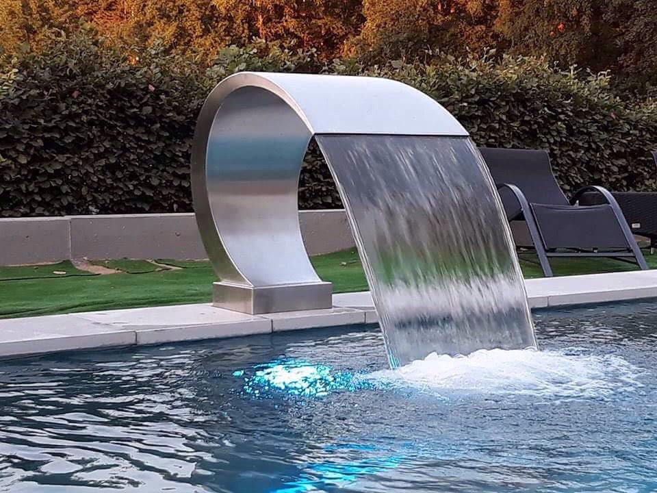 Inox zwembad fontein