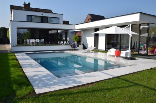 Inox zwembad met terras